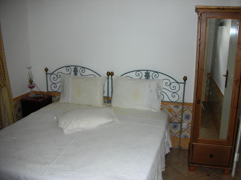 Casa Amarela Guesthouse ลากอส ห้อง รูปภาพ