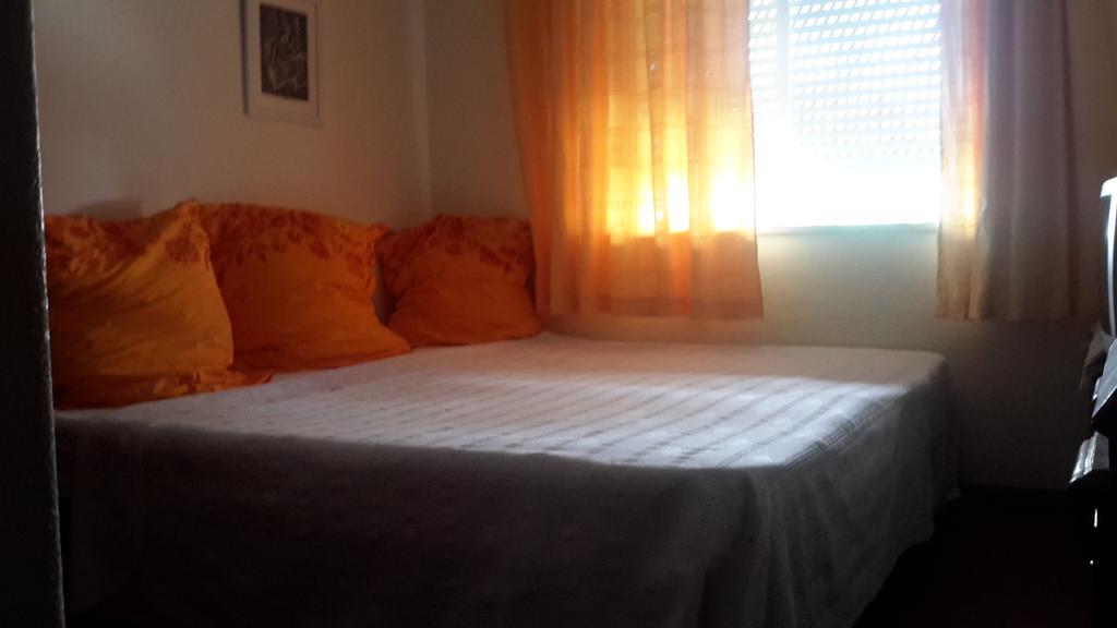 Casa Amarela Guesthouse ลากอส ภายนอก รูปภาพ